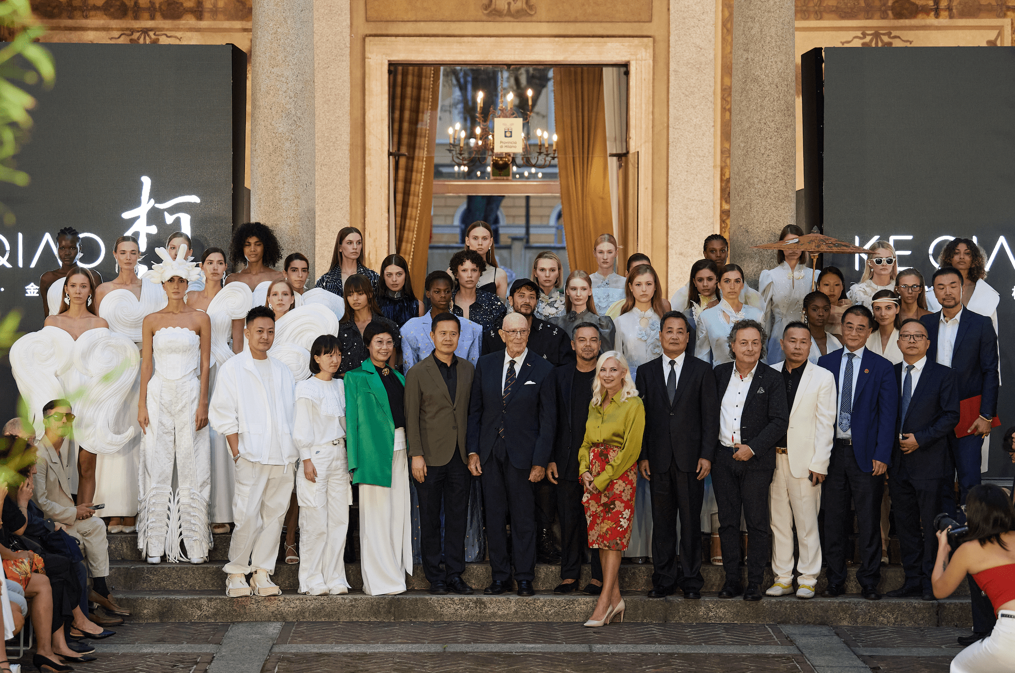 from left: Qi Bin, Lin Yali, Angela Zhou, Cav.Lav.Mario Boselli, Alberto Zambelli, Angelo Cruciani and Keqiao delegation