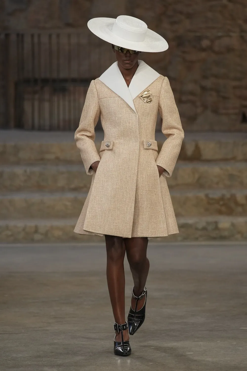 Louis Vuitton Cruise 2025 Vogue Runway